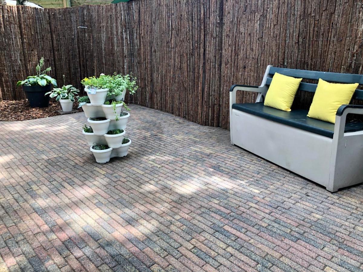 Retro Relax Resort Midden In Het Bos Op De Veluwe In Путен Екстериор снимка