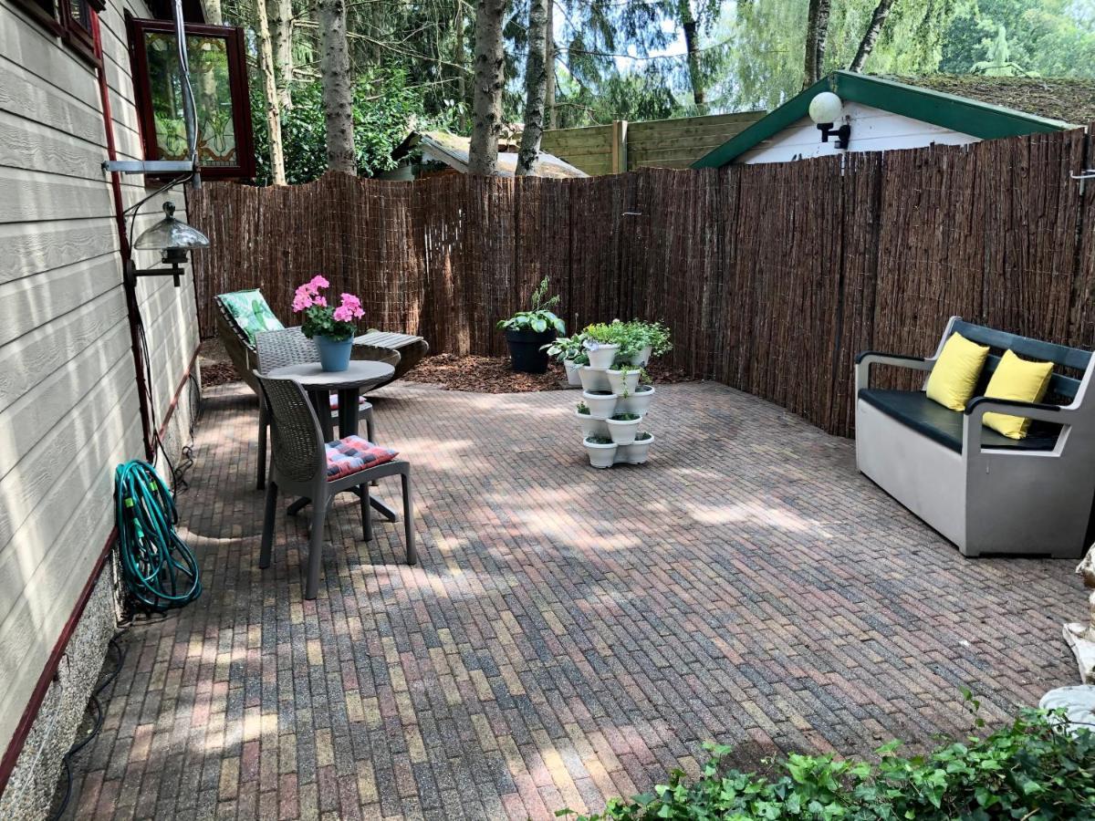 Retro Relax Resort Midden In Het Bos Op De Veluwe In Путен Екстериор снимка